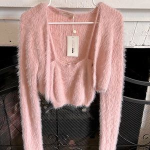 Small fashion Nova sweater and tank set
